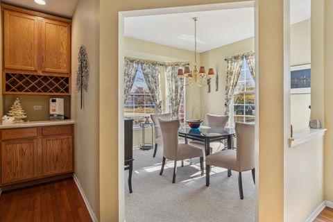 Tiny photo for 602 Clearwater Court, Oswego, IL 60543 (MLS # 12493644)