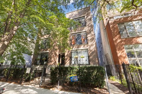 Photo of 1924 W DIVERSEY Parkway #3E, Chicago, IL 60614 (MLS # 12486500)