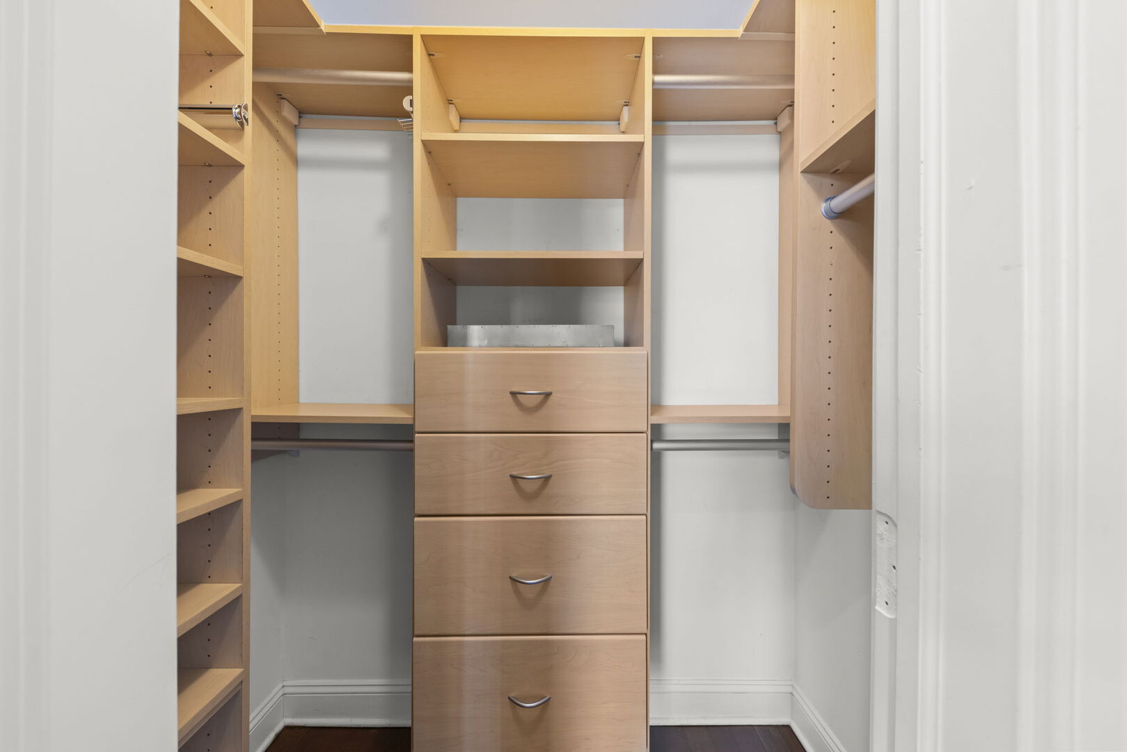 1924 W DIVERSEY Parkway 3E