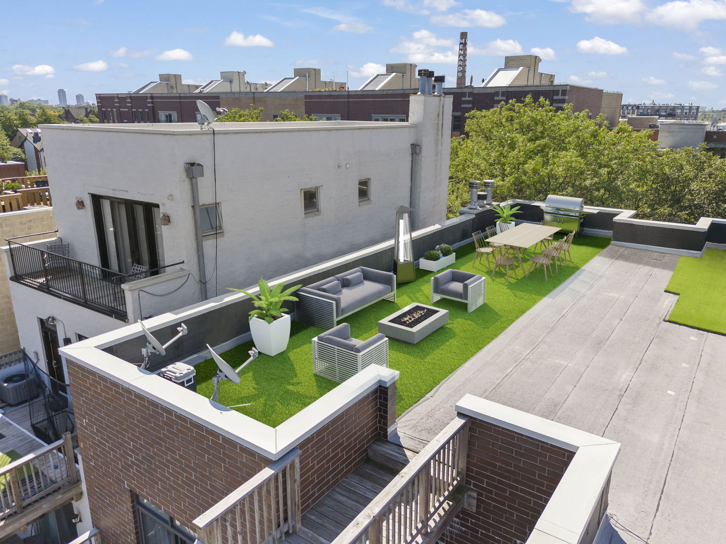 1924 W DIVERSEY Parkway 3E