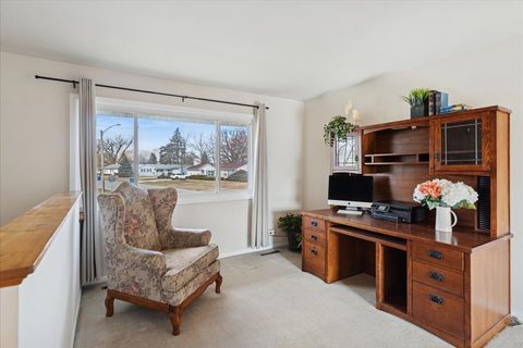 Tiny photo for 36615 N Streamwood Drive, Gurnee, IL 60031 (MLS # 12595231)