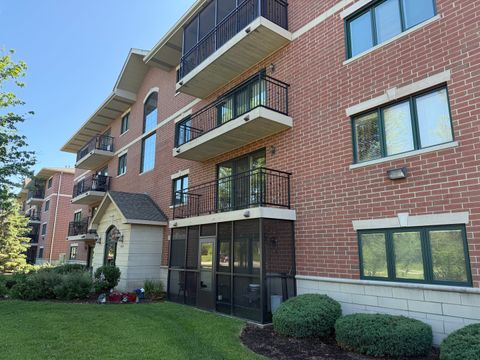 Photo of 6820 W Winding Trail #204, Oak Forest, IL 60452 (MLS # 12410129)