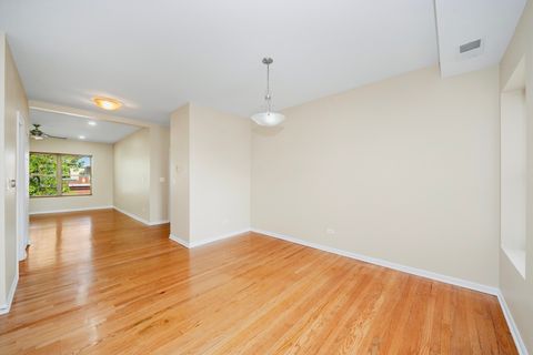 Tiny photo for 1243 W ROSEMONT Avenue #3W, Chicago, IL 60660 (MLS # 12475714)