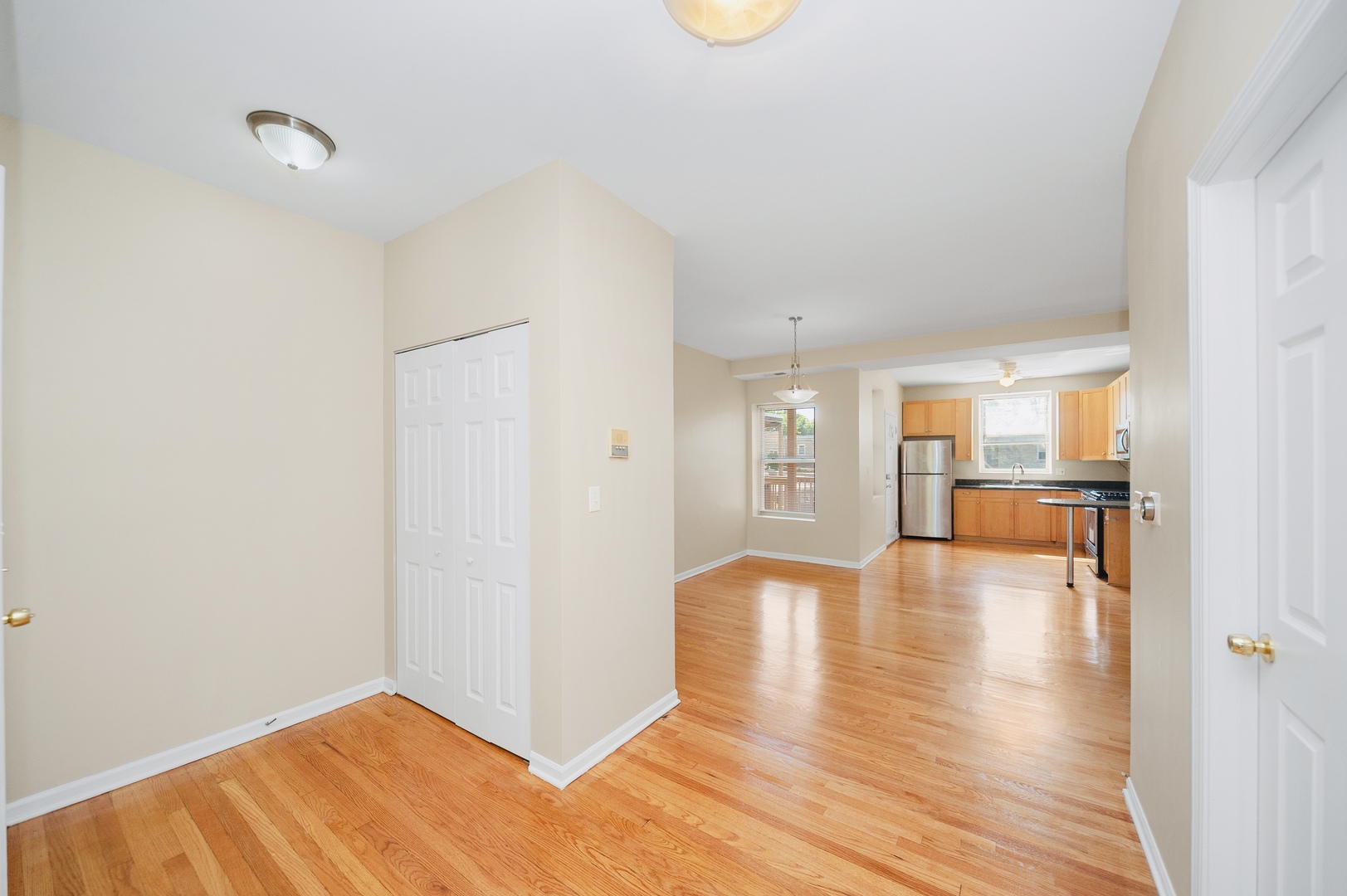 1243 W ROSEMONT Avenue 3W