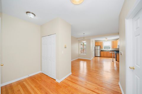 Tiny photo for 1243 W ROSEMONT Avenue #3W, Chicago, IL 60660 (MLS # 12475714)