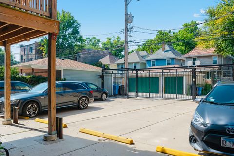 Tiny photo for 1243 W ROSEMONT Avenue #3W, Chicago, IL 60660 (MLS # 12475714)
