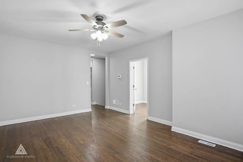 Tiny photo for 1301 N Waller Avenue, Chicago, IL 60651 (MLS # 12516324)