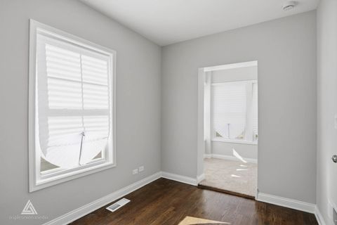 Tiny photo for 1301 N Waller Avenue, Chicago, IL 60651 (MLS # 12516324)