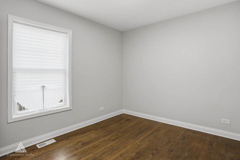 Tiny photo for 1301 N Waller Avenue, Chicago, IL 60651 (MLS # 12516324)