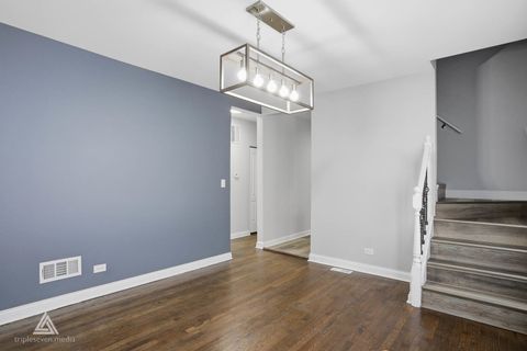 Tiny photo for 1301 N Waller Avenue, Chicago, IL 60651 (MLS # 12516324)
