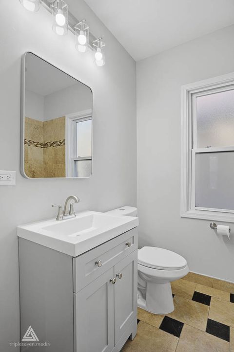 Tiny photo for 1301 N Waller Avenue, Chicago, IL 60651 (MLS # 12516324)