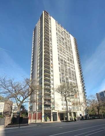 1355 N Sandburg Terrace 1207D