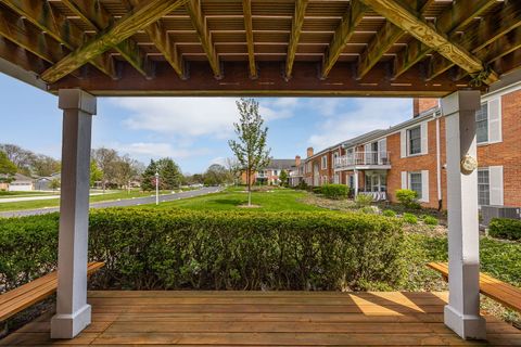 Tiny photo for 120 Carriage Way Drive #B101, Burr Ridge, IL 60527 (MLS # 12618755)