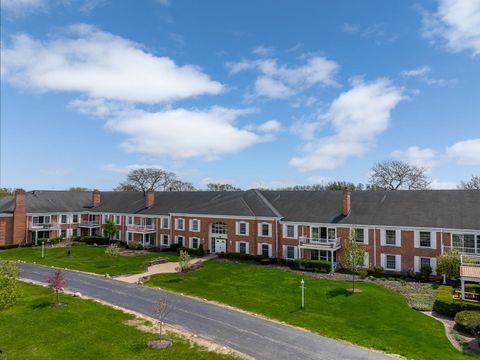 Tiny photo for 120 Carriage Way Drive #B101, Burr Ridge, IL 60527 (MLS # 12618755)