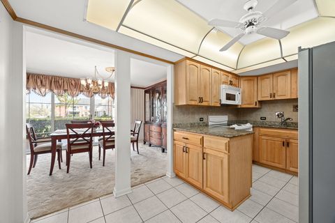 Tiny photo for 120 Carriage Way Drive #B101, Burr Ridge, IL 60527 (MLS # 12618755)