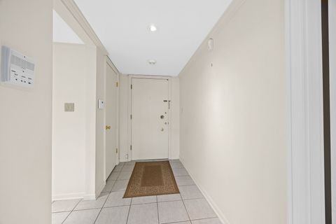 Tiny photo for 120 Carriage Way Drive #B101, Burr Ridge, IL 60527 (MLS # 12618755)