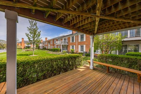 Tiny photo for 120 Carriage Way Drive #B101, Burr Ridge, IL 60527 (MLS # 12618755)