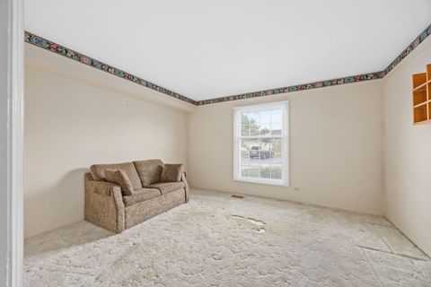 Tiny photo for 120 Carriage Way Drive #B101, Burr Ridge, IL 60527 (MLS # 12618755)
