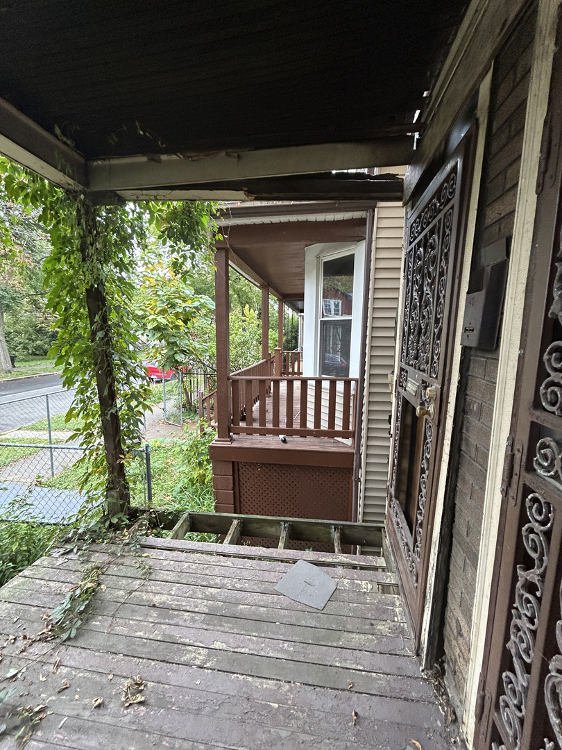 7941 S Burnham Avenue