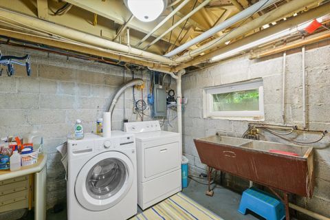 Tiny photo for 1109 S Douglas Avenue, Urbana, IL 61801 (MLS # 12399974)