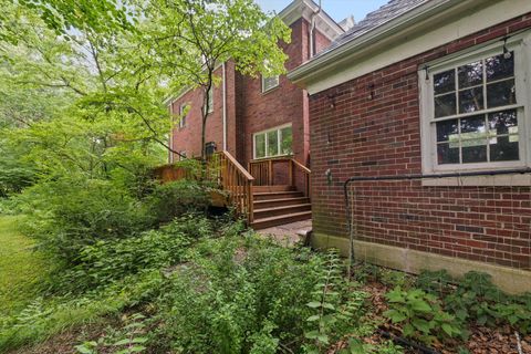 Tiny photo for 1109 S Douglas Avenue, Urbana, IL 61801 (MLS # 12399974)