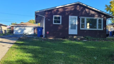 Photo of 149 Austin Avenue, Carpentersville, IL 60110 (MLS # 12502383) Photo of 149 Austin Avenue, Carpentersville, IL 60110 (MLS # 12502383)