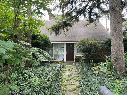 Tiny photo for 7825 41st Place, Lyons, IL 60534 (MLS # 12464883)