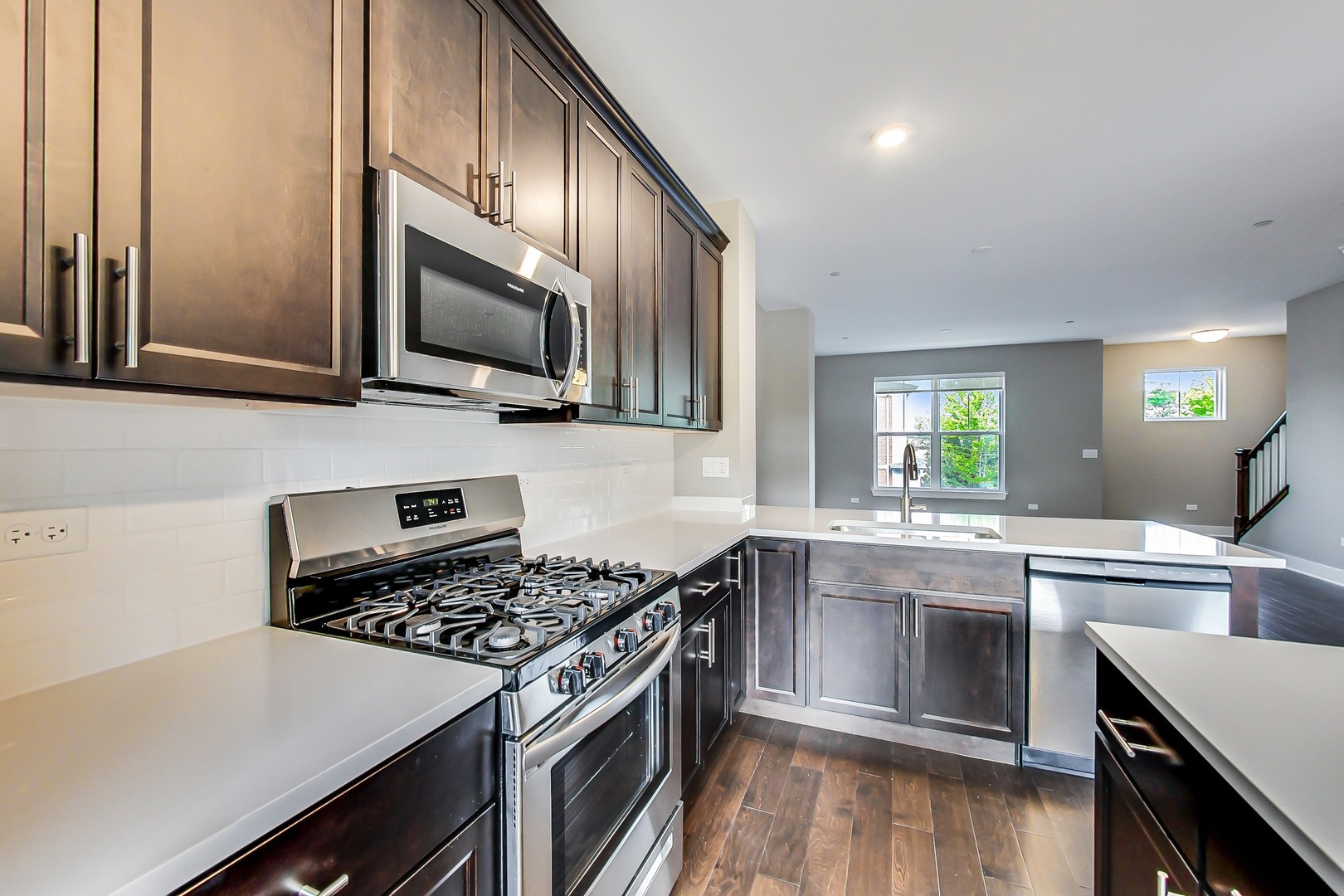 20 Webster Avenue E