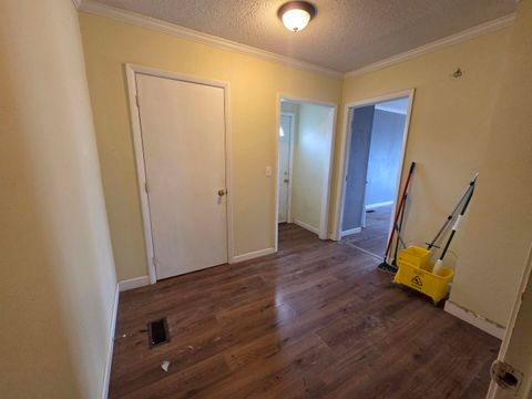 Tiny photo for 710 S Main Street, Harrisburg, IL 62946 (MLS # 100000377)