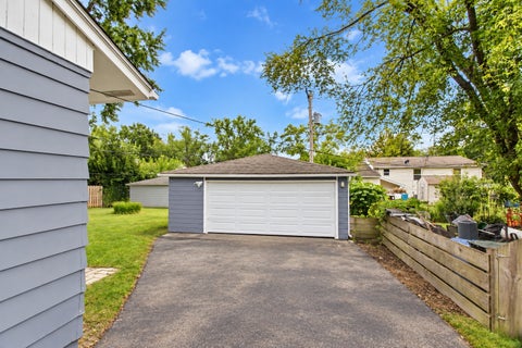 Tiny photo for 383 Tee Lane, Carpentersville, IL 60110 (MLS # 12764946)