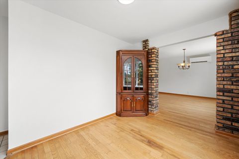 Tiny photo for 21122 S Hillside Road, Frankfort, IL 60423 (MLS # 12427217)