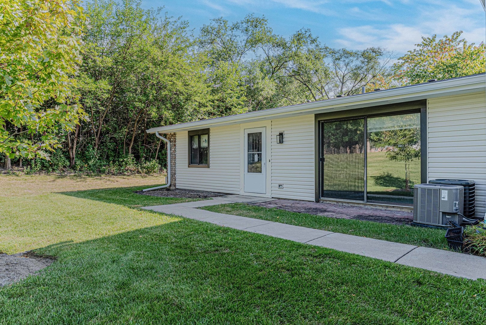 119 Brewster Court B