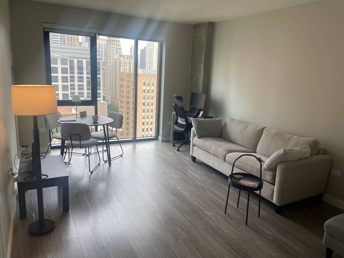 833 N Clark Street 2002