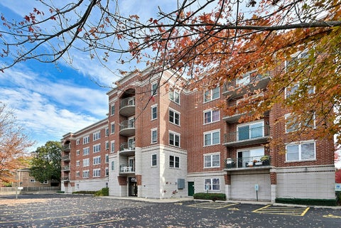 Tiny photo for 104 N Plum Grove Road #402, Palatine, IL 60067 (MLS # 12783136)