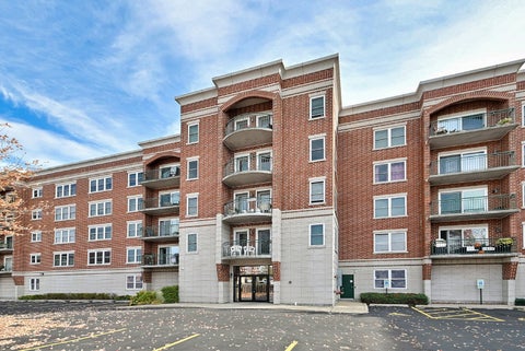 Tiny photo for 104 N Plum Grove Road #402, Palatine, IL 60067 (MLS # 12783136)