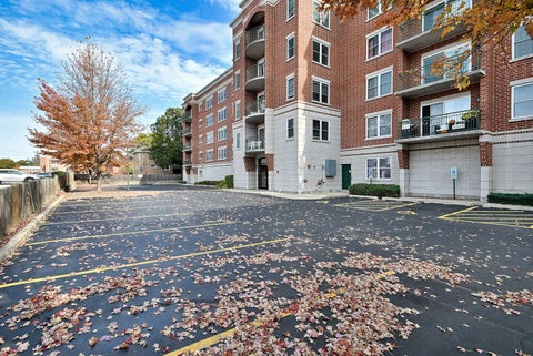 Tiny photo for 104 N Plum Grove Road #402, Palatine, IL 60067 (MLS # 12783136)