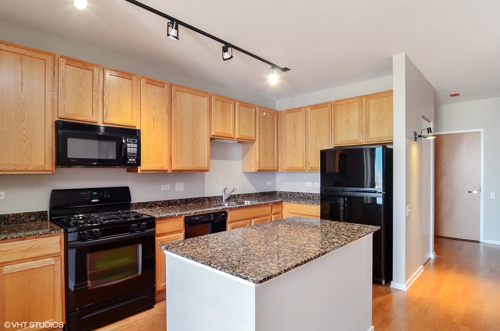 210 S DES PLAINES Street 1407