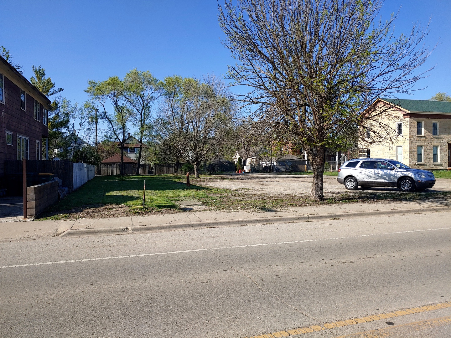 557 E Jackson Street E