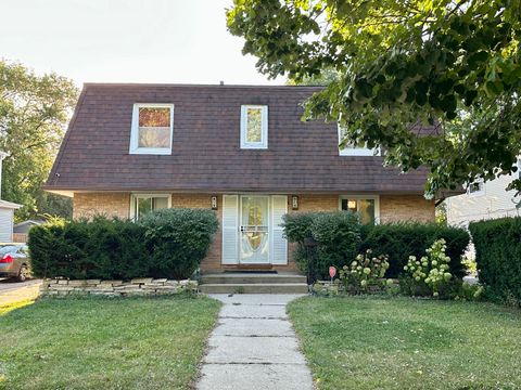 Photo of 918 N Linden Avenue, Waukegan, IL 60085 (MLS # 12483304)