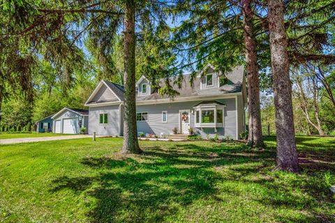 2425 W Riverside Drive McHenry IL 60050