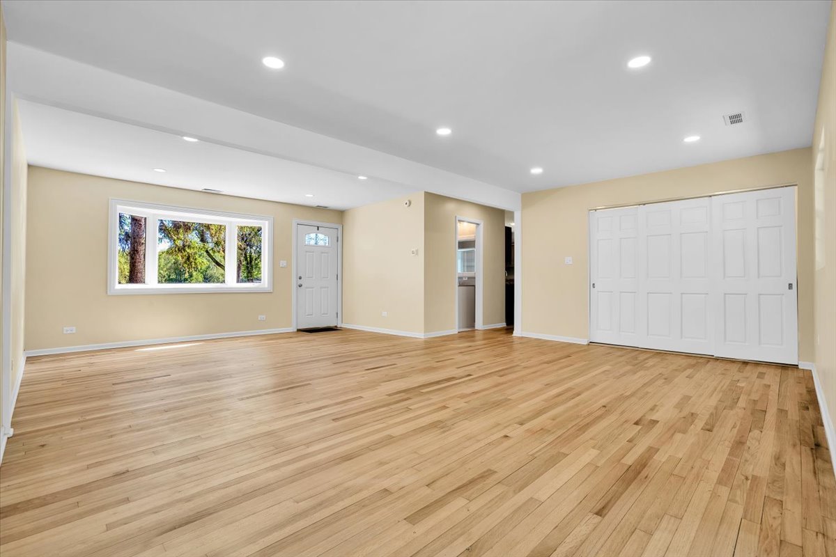 2425 W Riverside Drive
