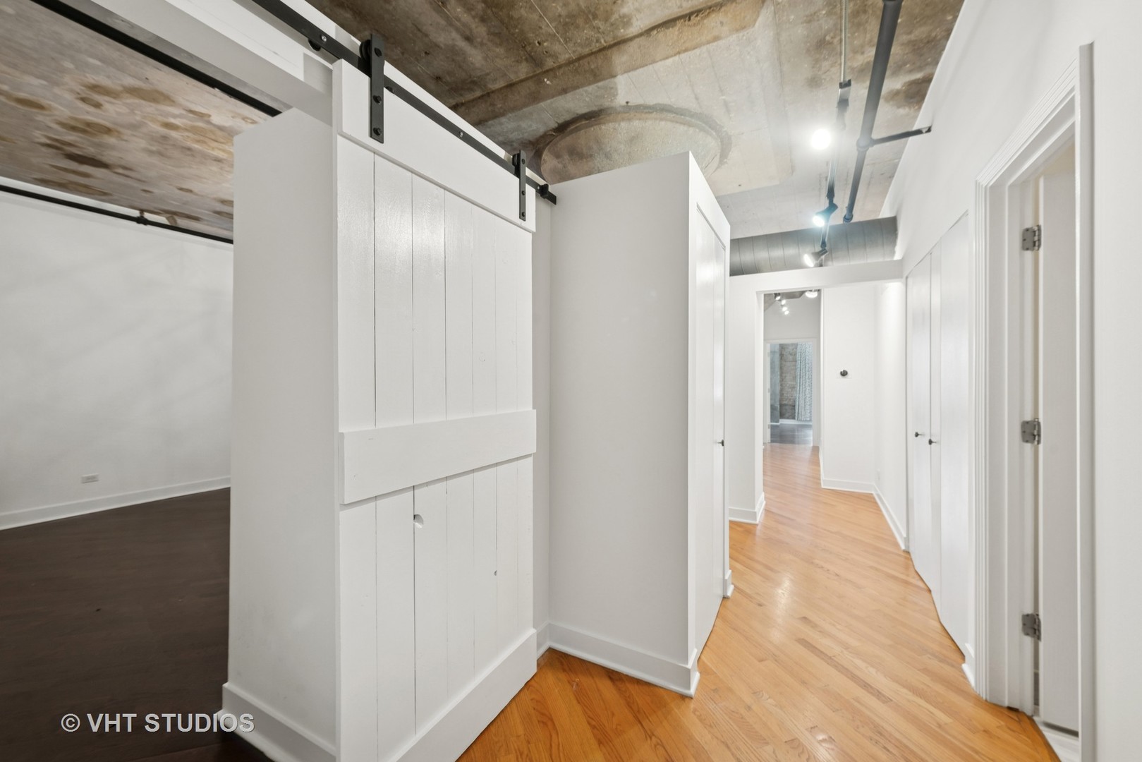 411 W ONTARIO Street 221