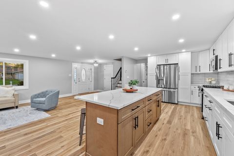 Tiny photo for 305 Williams Drive, Schaumburg, IL 60193 (MLS # 12484877)