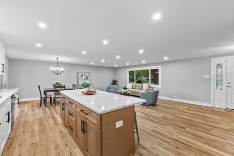 Tiny photo for 305 Williams Drive, Schaumburg, IL 60193 (MLS # 12484877)