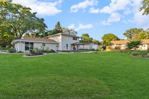 Tiny photo for 305 Williams Drive, Schaumburg, IL 60193 (MLS # 12484877)