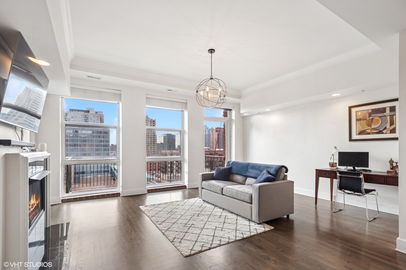 165 N Canal Street 1007