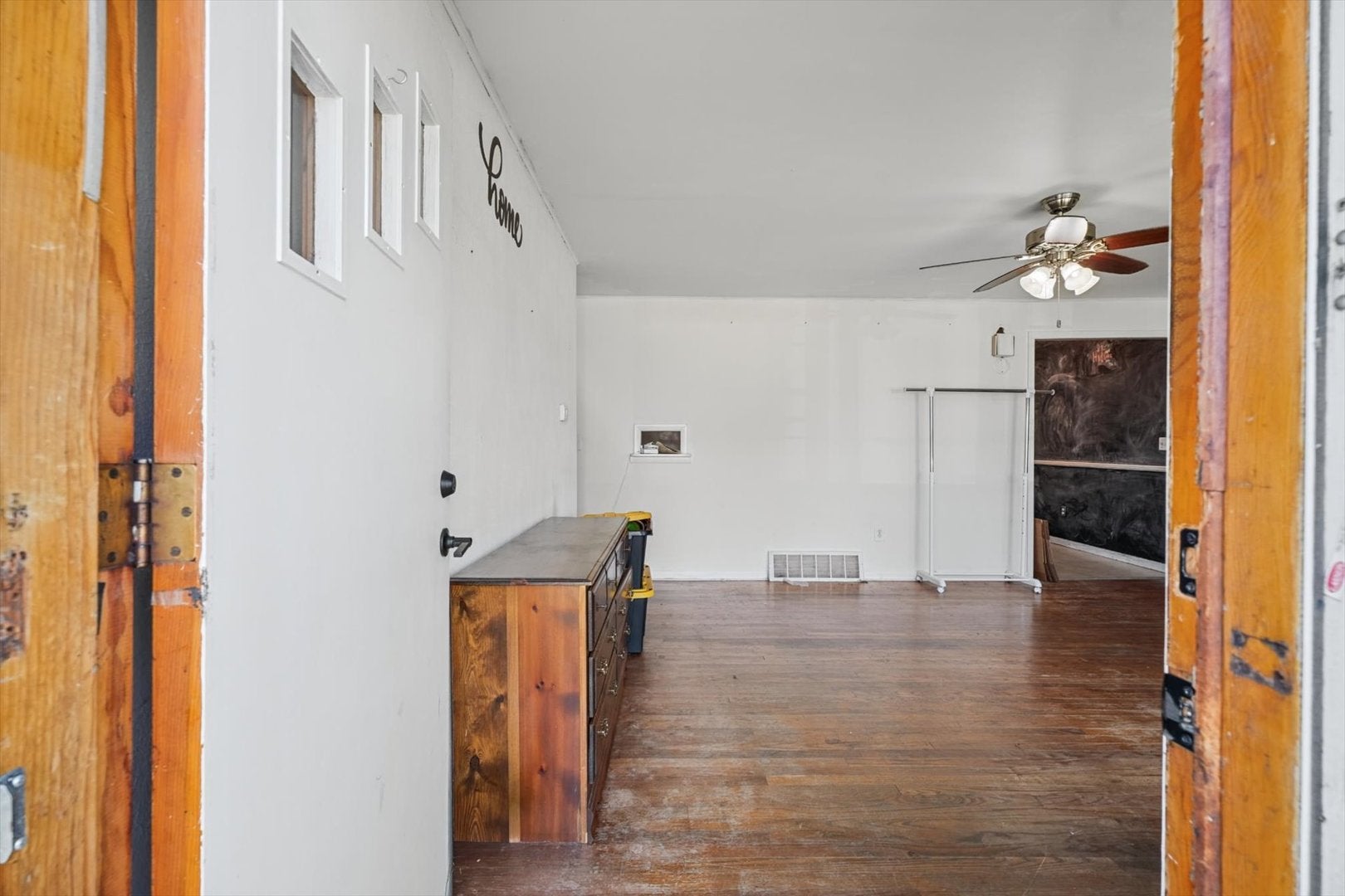 103 W Lincoln Street