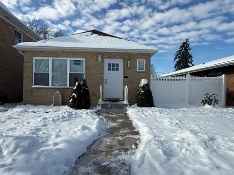 Photo of 1928 N 75th Court, Elmwood Park, IL 60707 (MLS # 12527257)