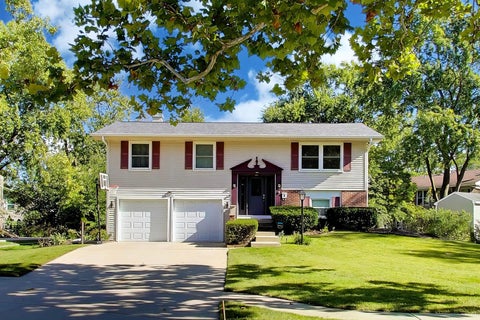 Photo of 1344 Blair Lane, Hoffman Estates, IL 60169 (MLS # 12778000)
