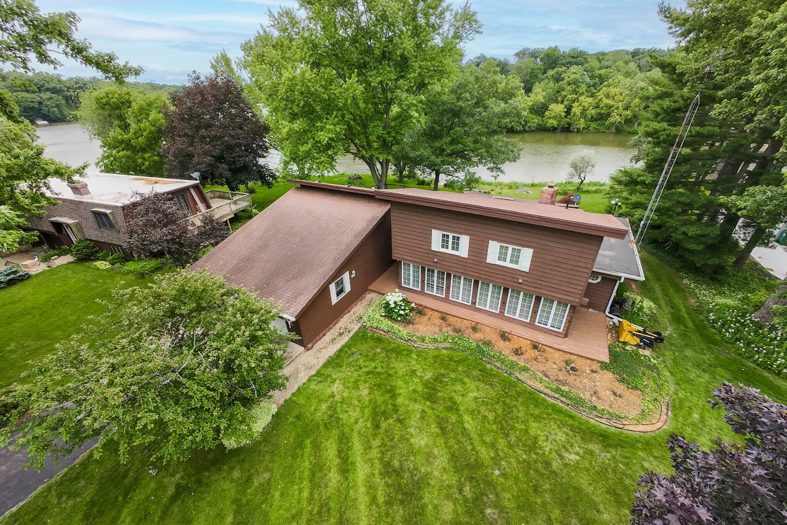 511 N Woodland Drive